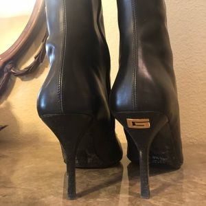 Leather Gucci heeled Boots🖤